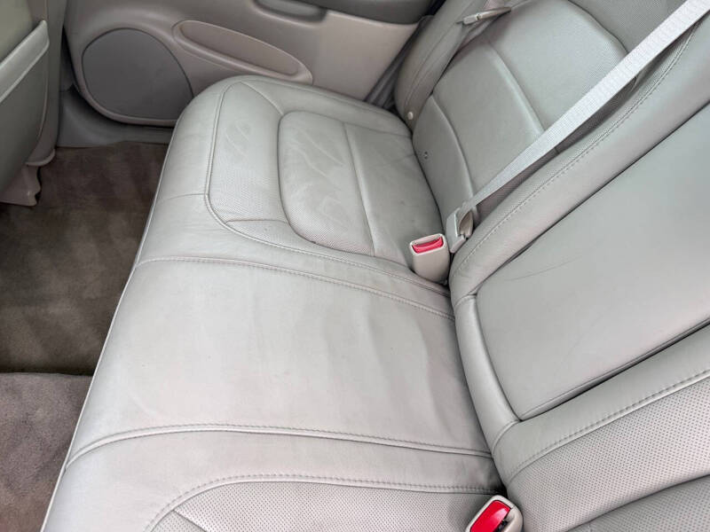2005 Cadillac DeVille DTS