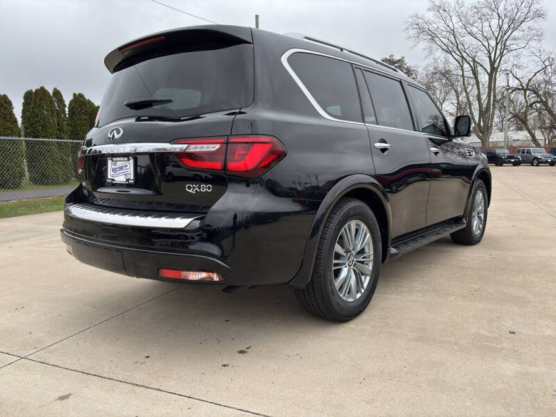 2022 Infiniti QX80 Luxe
