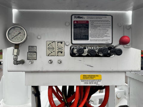 2018 Freightliner M2 106