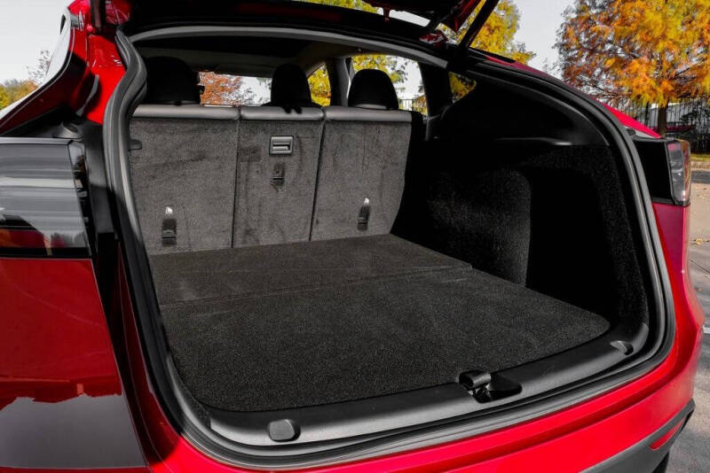 2025 Tesla Model Y Long Range