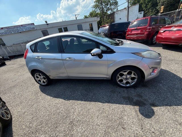 2011 Ford Fiesta SES