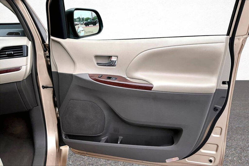 2013 Toyota Sienna