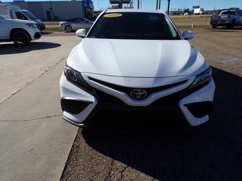 2022 Toyota Camry SE