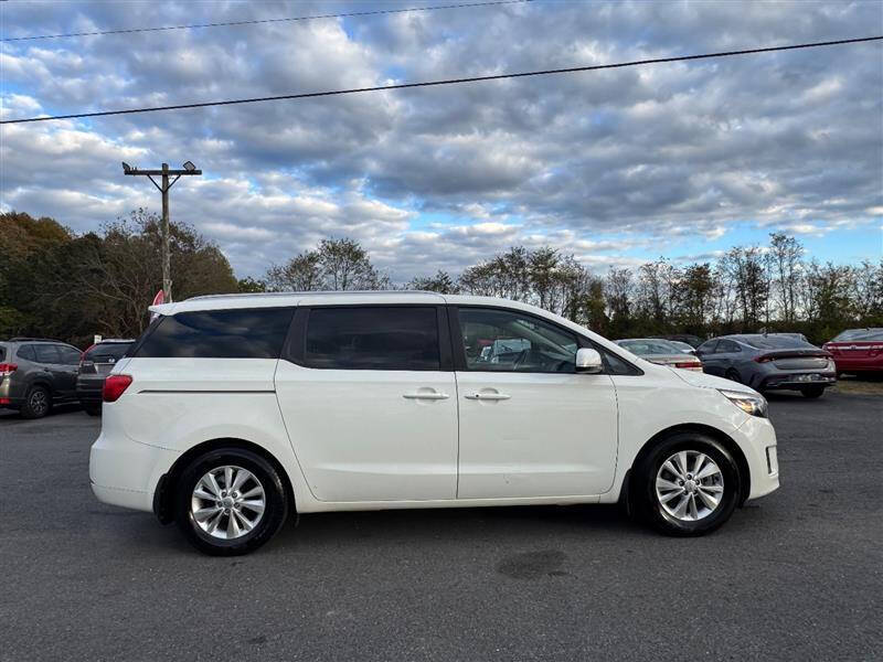 2016 Kia Sedona LX