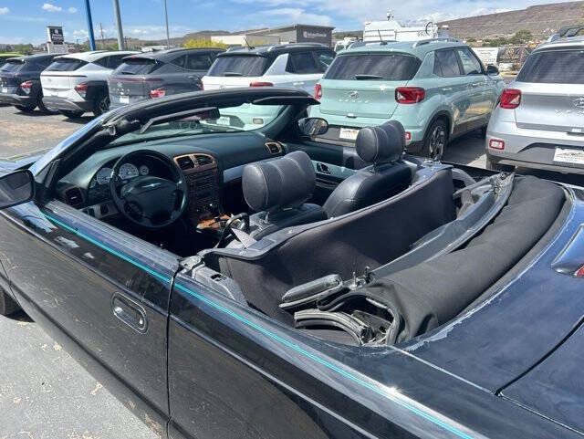 2004 Ford Thunderbird Deluxe