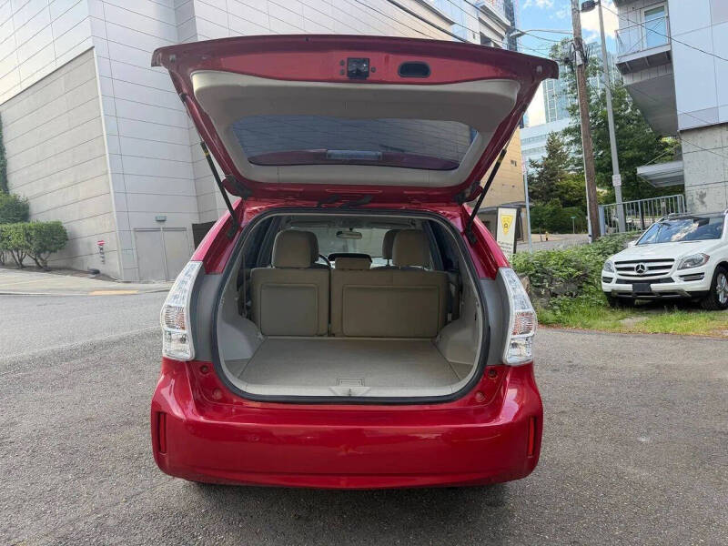 2012 Toyota Prius v
