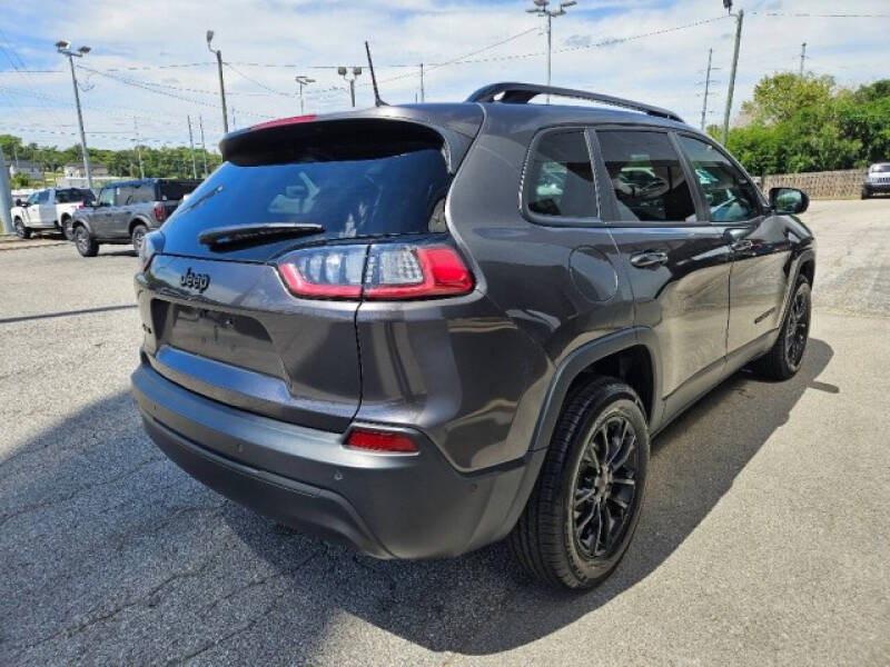 2023 Jeep Cherokee Altitude Lux