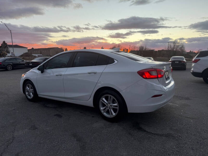 2017 Chevrolet Cruze LT Auto