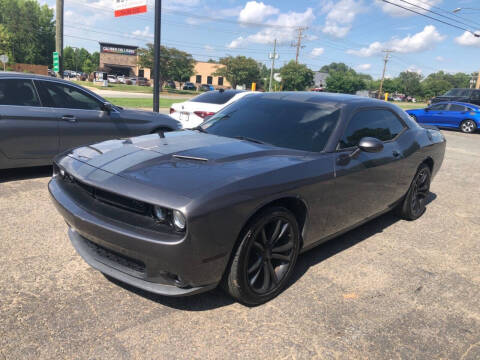 2017 Dodge Challenger R/T Shaker