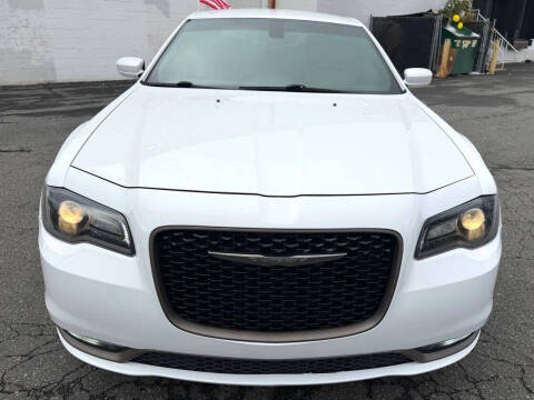 2019 Chrysler 300 S