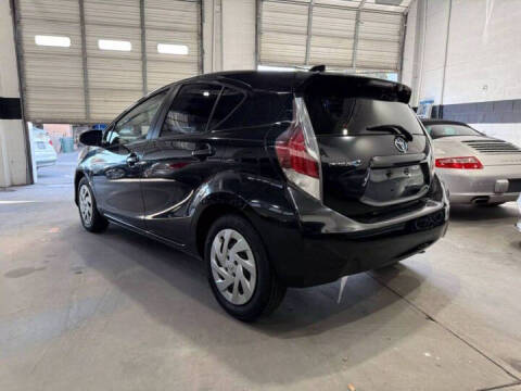 2016 Toyota Prius c Two