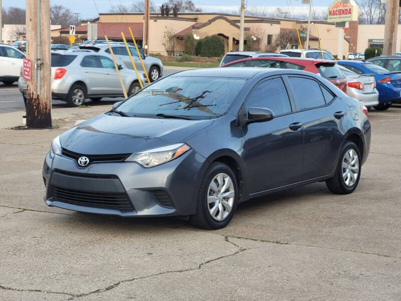 2014 Toyota Corolla LE's photo
