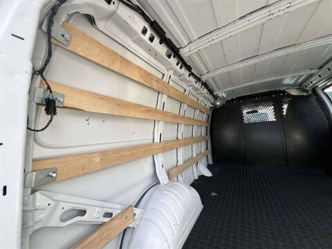 2023 GMC Savana 2500