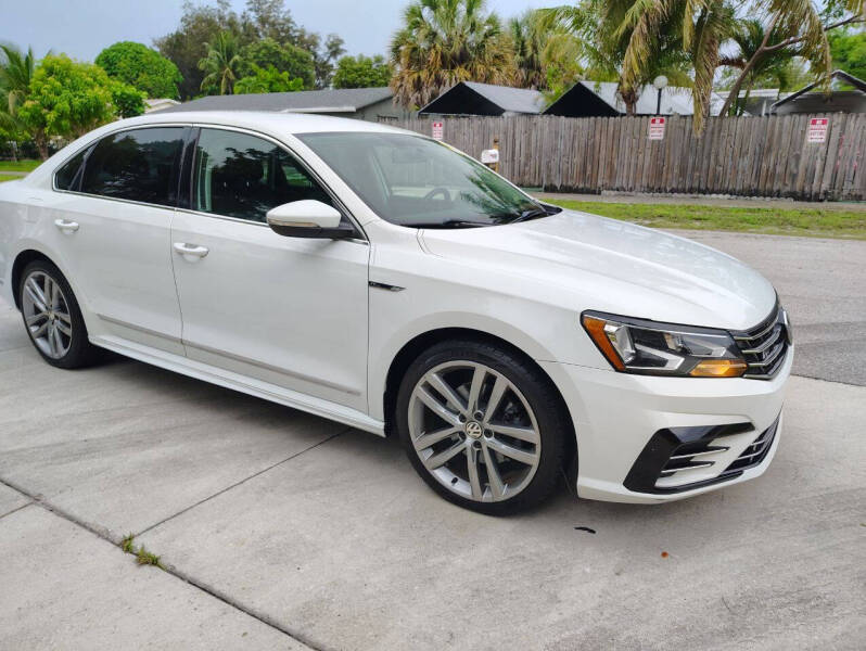 2017 Volkswagen Passat 1.8T R-Line