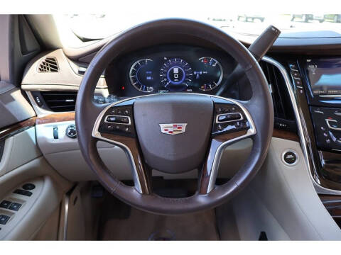 2017 Cadillac Escalade Luxury
