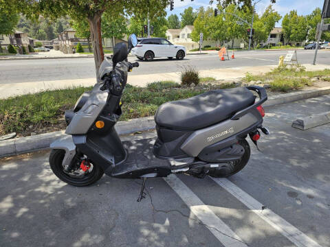 2023 Genuine Scooter Hooligan 170i