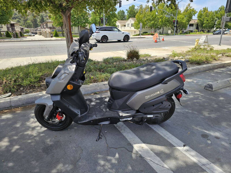2023 Genuine Scooter Hooligan 170i