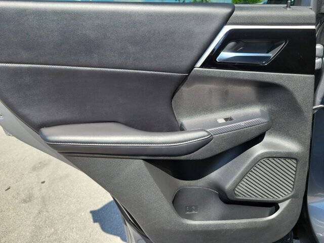 2022 Mitsubishi Outlander SE