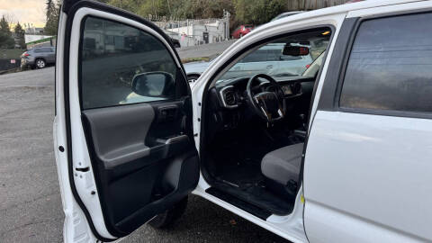 2017 Toyota Tacoma SR5 V6