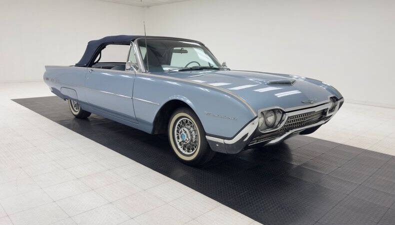 1962 Ford Thunderbird