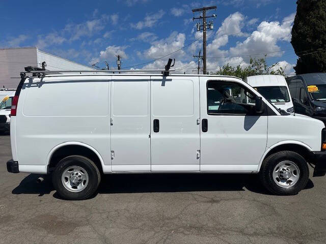 2017 Chevrolet Express 2500