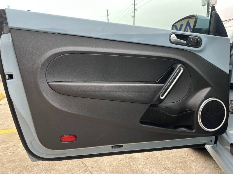 2012 Volkswagen Beetle 2.5L