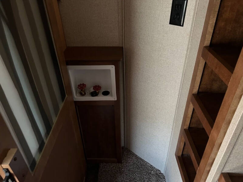 2018 Thor Motor Coach Redwood