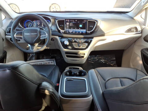 2024 Chrysler Pacifica Touring L