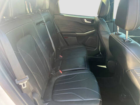 2025 Ford Escape Platinum
