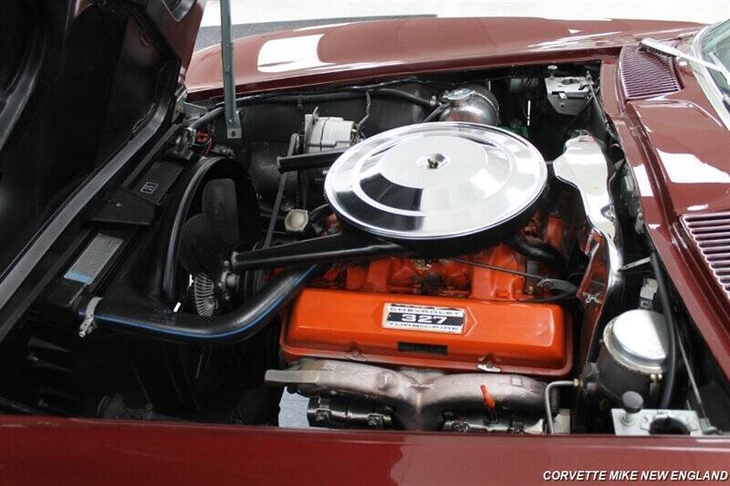 1965 Chevrolet Corvette 38