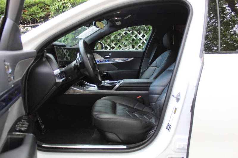 2024 BMW 7 Series 740i xDrive