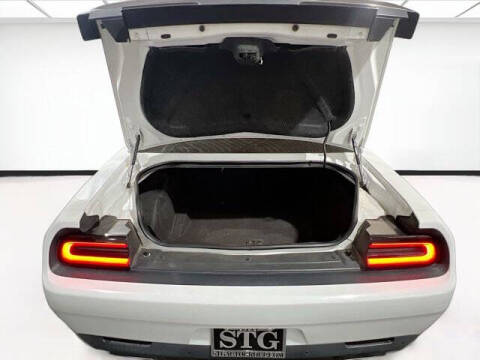 2018 Dodge Challenger SXT Plus