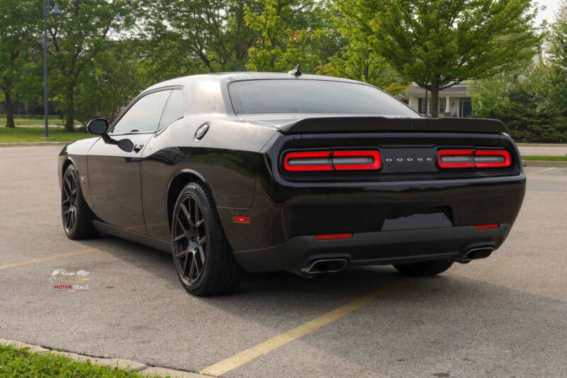 2017 Dodge Challenger 392 HEMI Scat Pack Shaker