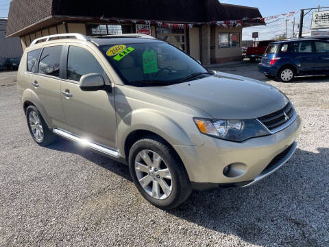 2009 Mitsubishi Outlander for sale at G LONG'S AUTO EXCHANGE in Brazil IN
