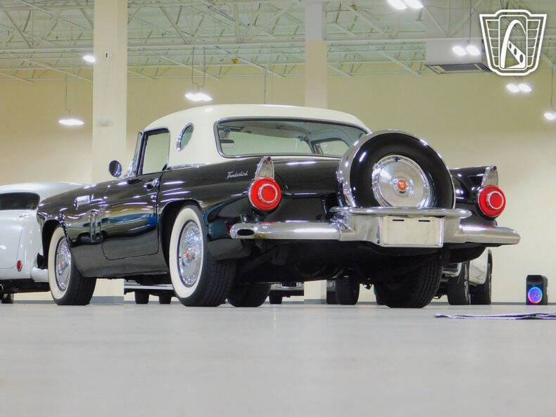 1956 Ford Thunderbird