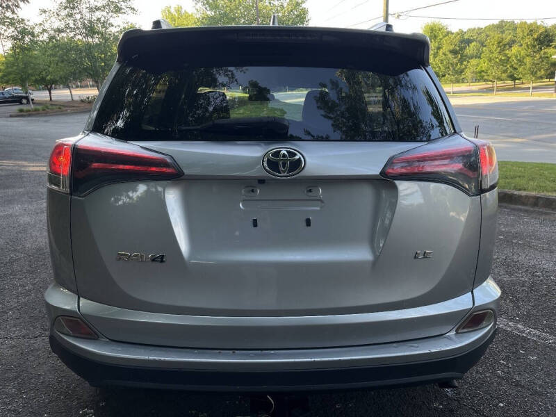 2018 Toyota RAV4 LE