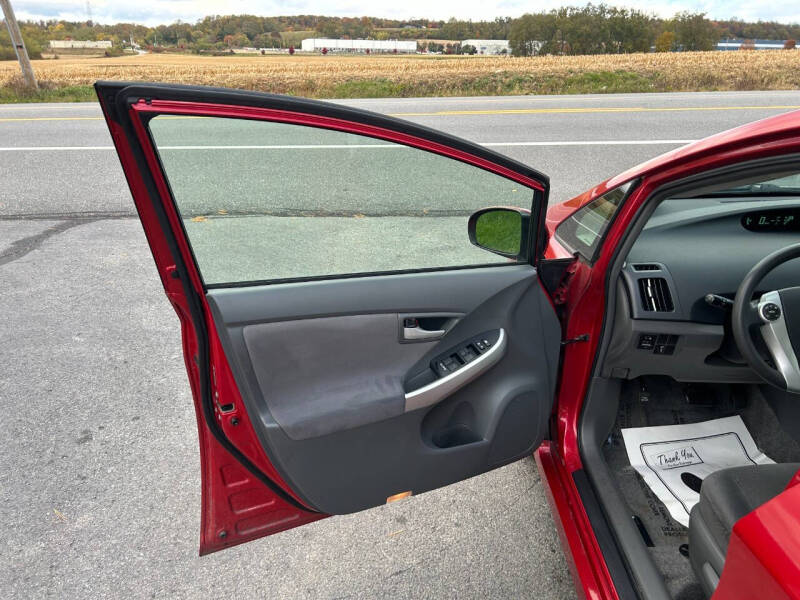 2010 Toyota Prius III