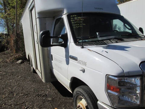 2023 Ford E-350