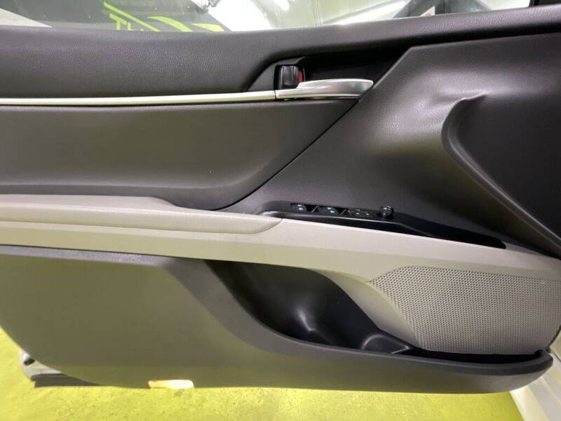 2019 Toyota Camry LE