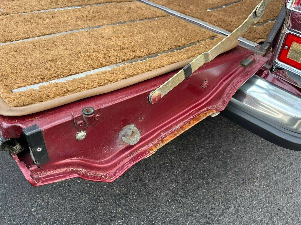 1981 Jeep Wagoneer 27
