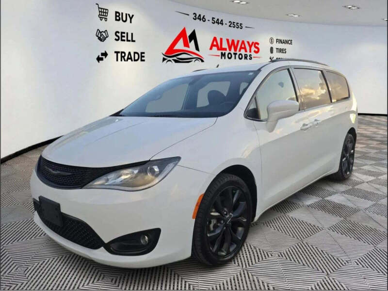 2019 Chrysler Pacifica Touring L Plus