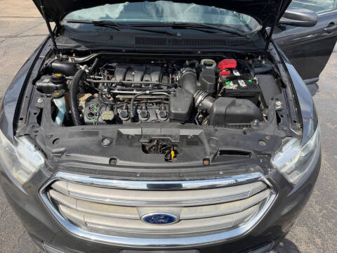 2015 Ford Taurus SEL