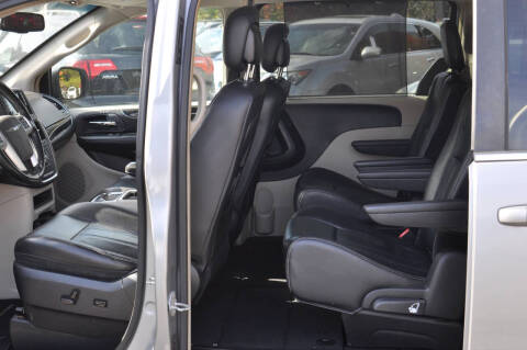 2015 Chrysler Town and Country Touring