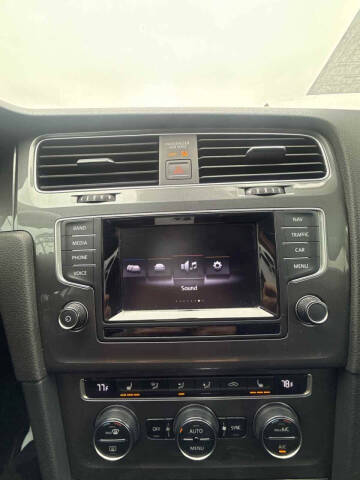 2015 Volkswagen e-Golf SEL Premium