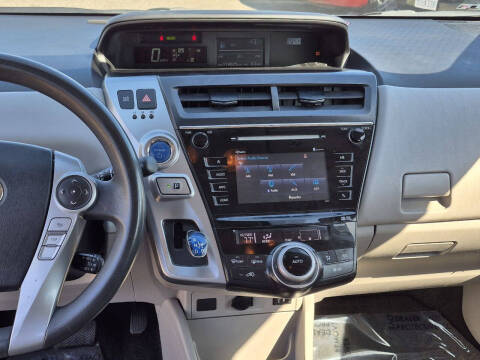 2015 Toyota Prius v Three