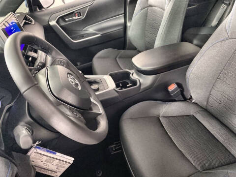 2024 Toyota RAV4 Hybrid SE