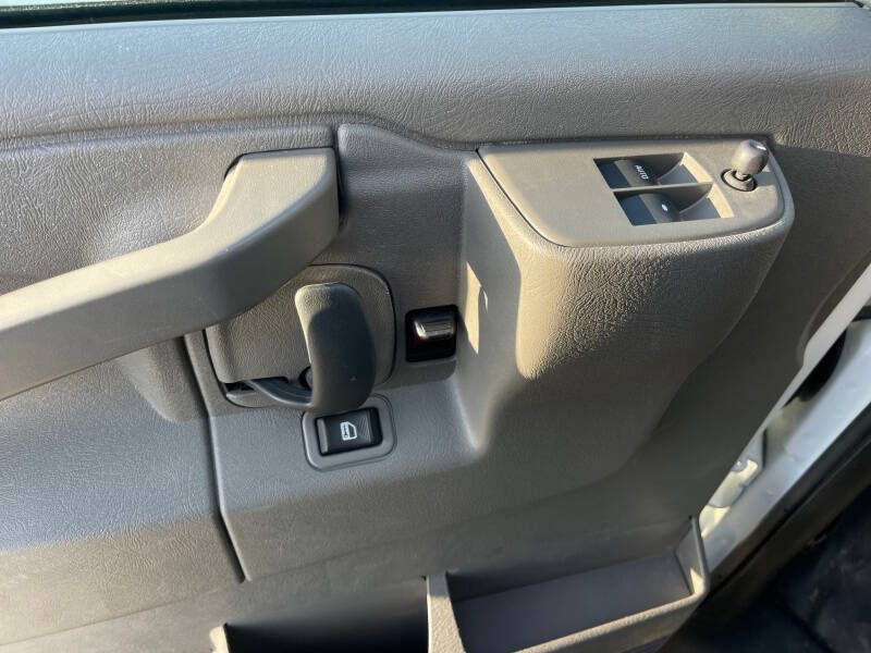 2023 Chevrolet Express 2500