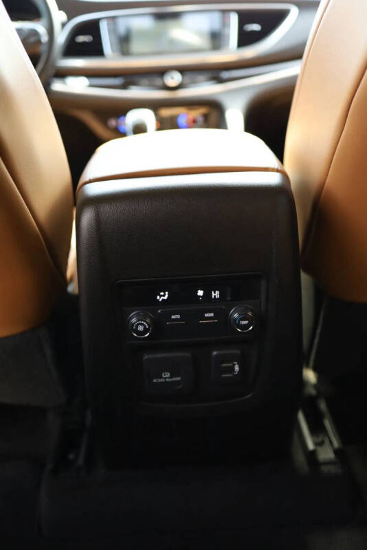 2018 Buick Enclave Essence