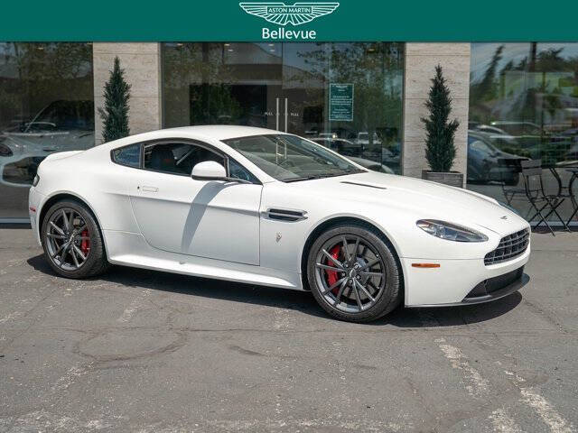 2015 Aston Martin V8 Vantage 1