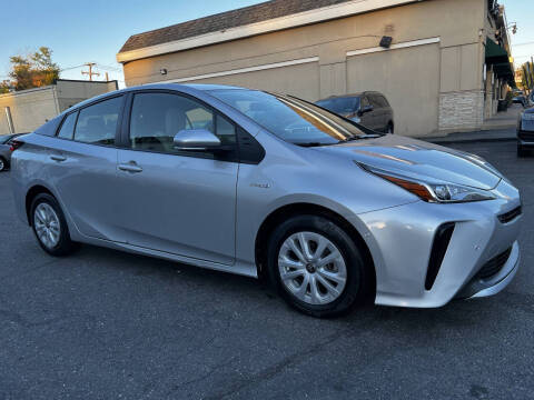 2022 Toyota Prius LE